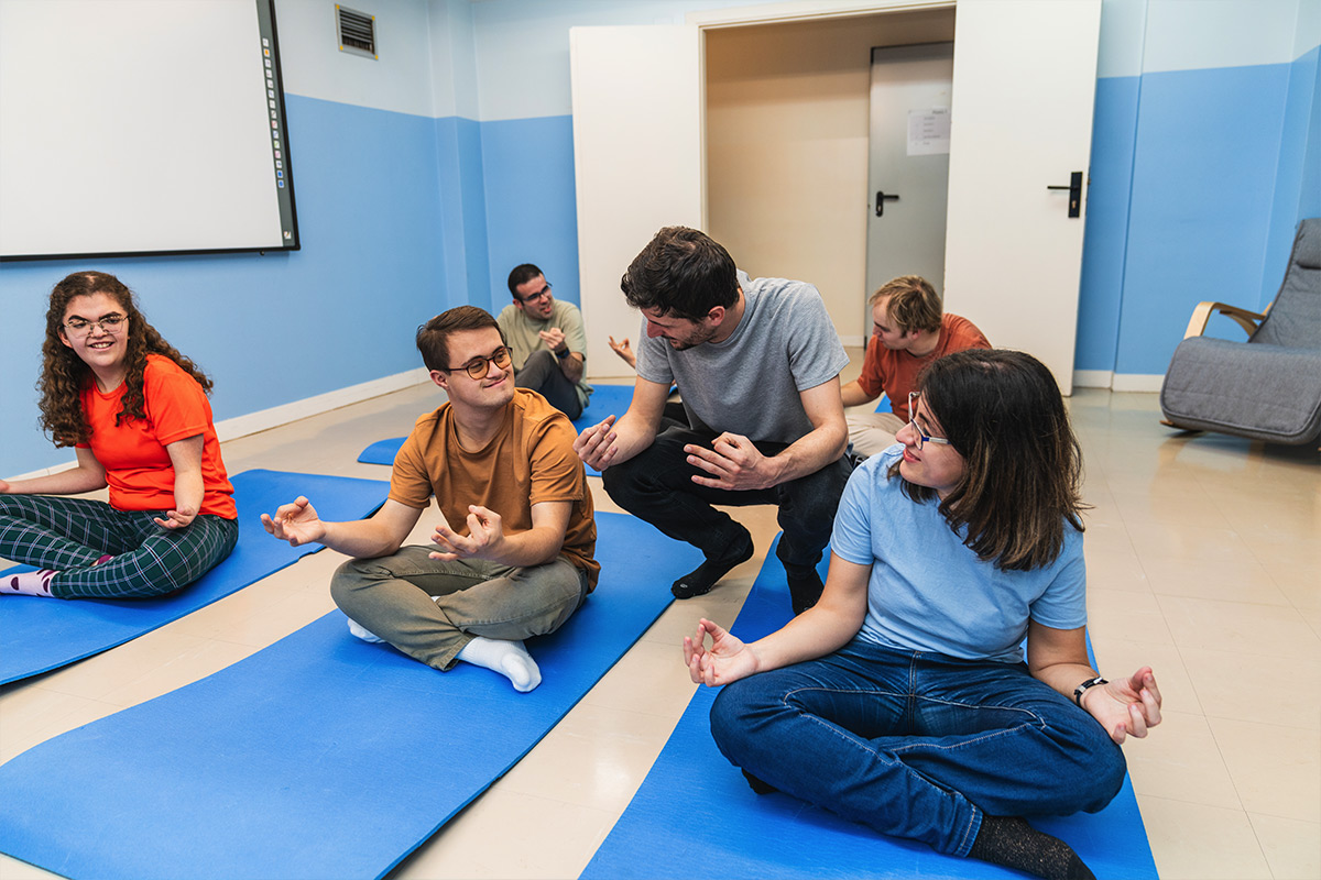An Occupational Therapist Teaching ABA Students